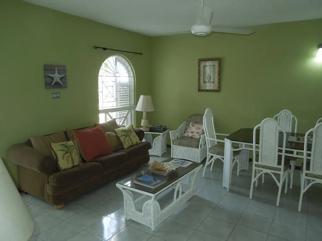 Columbus Heights Apartment Ocho Rios