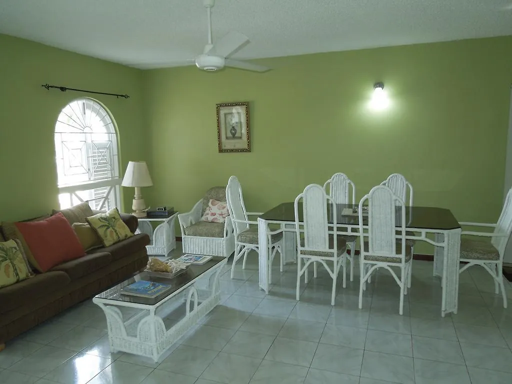 Columbus Heights Apartment Ocho Rios