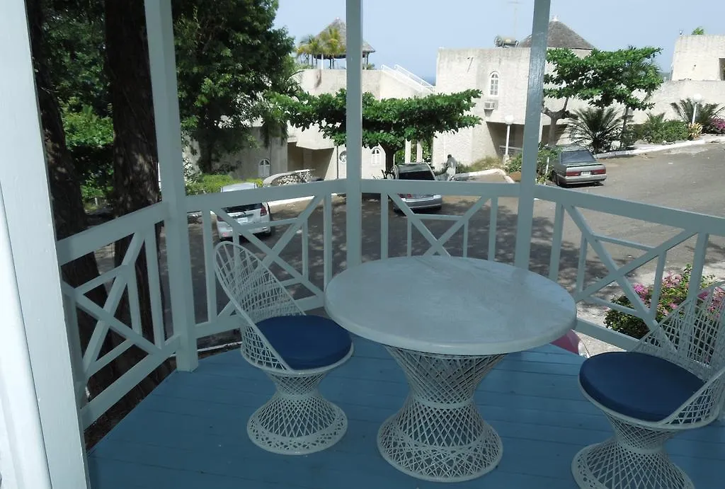 Columbus Heights Apartment Ocho Rios 0*,