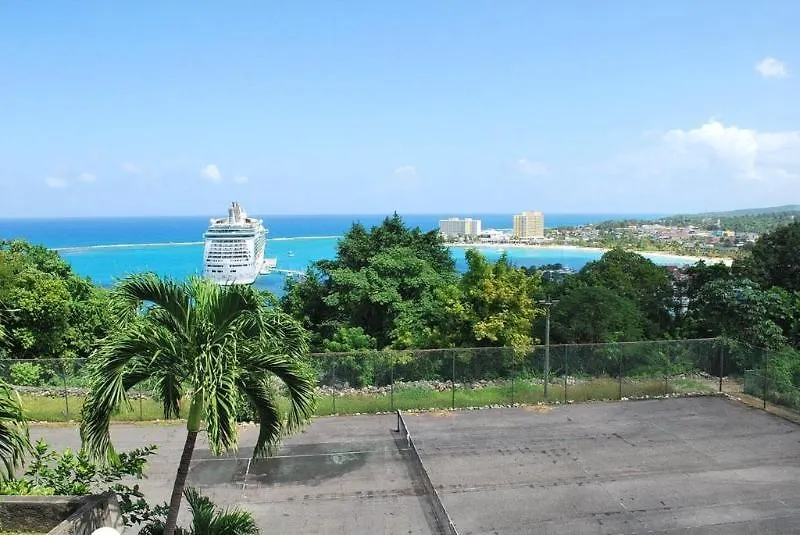 Columbus Heights Apartment Ocho Rios