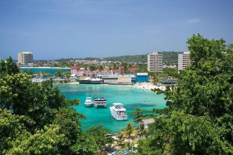 Columbus Heights Apartment Ocho Rios